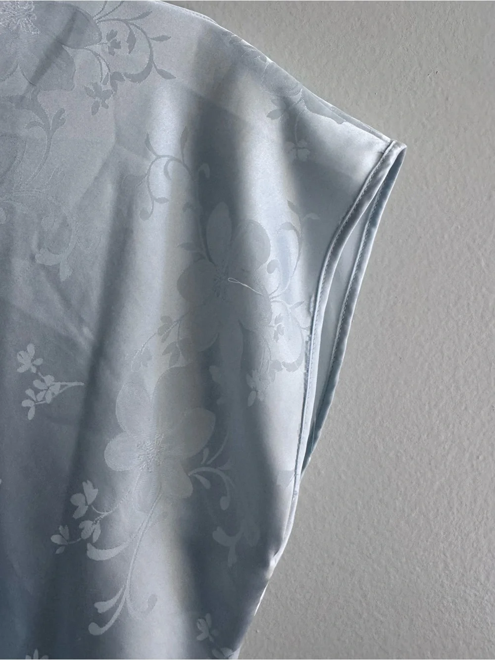 Vintage Oscar de la Renta Light Blue Floral Satin Nightgown Size Small